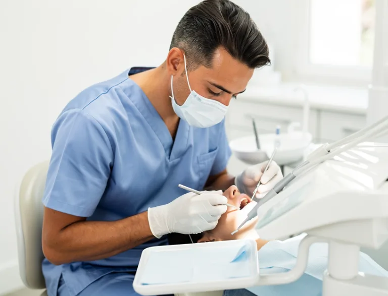 Dentista servicio en Santa Uxia de Ribeira